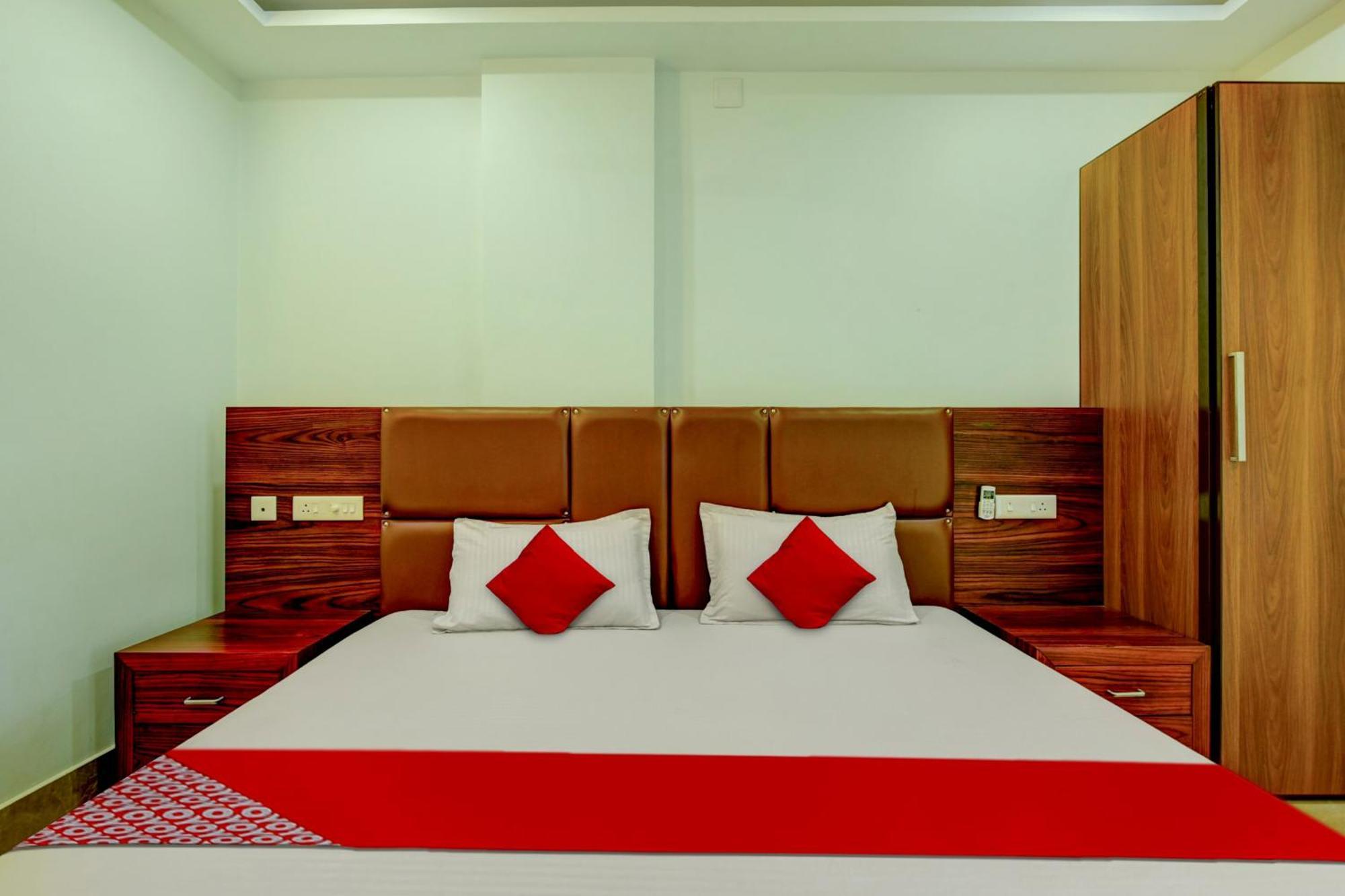 Hotel O Royal Tower Lodge Etakkare ภายนอก รูปภาพ